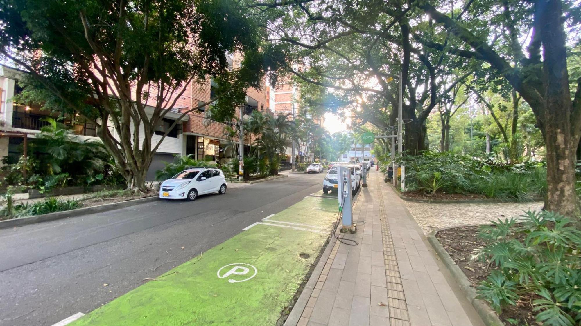 Casa Mosaiko Primer Parque Laureles Medellín Kültér fotó